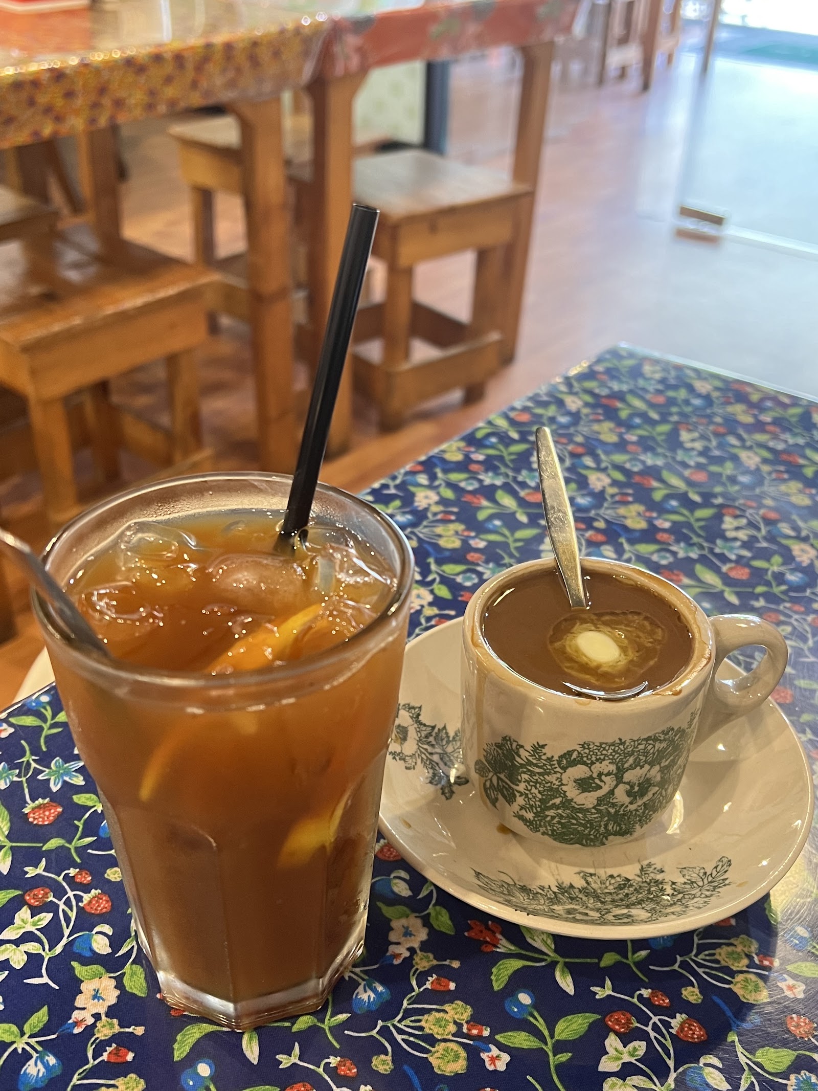 四喜劲抽冰 Hainanese Kopi Ice with Kopi O Ice Cube